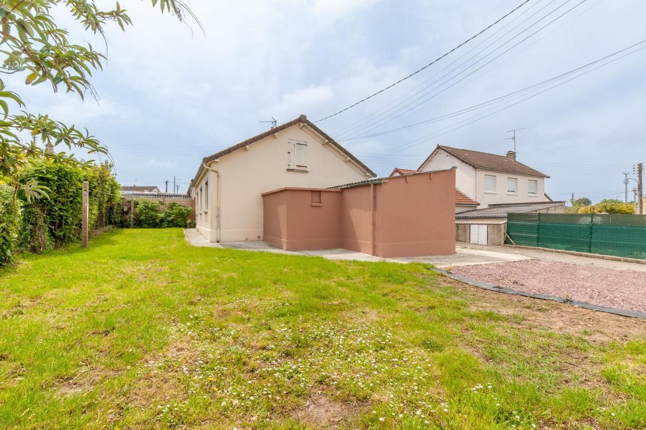 Gite Renardeau - Maison A Deux Pas Du Centre Ville Carentan Exterior foto